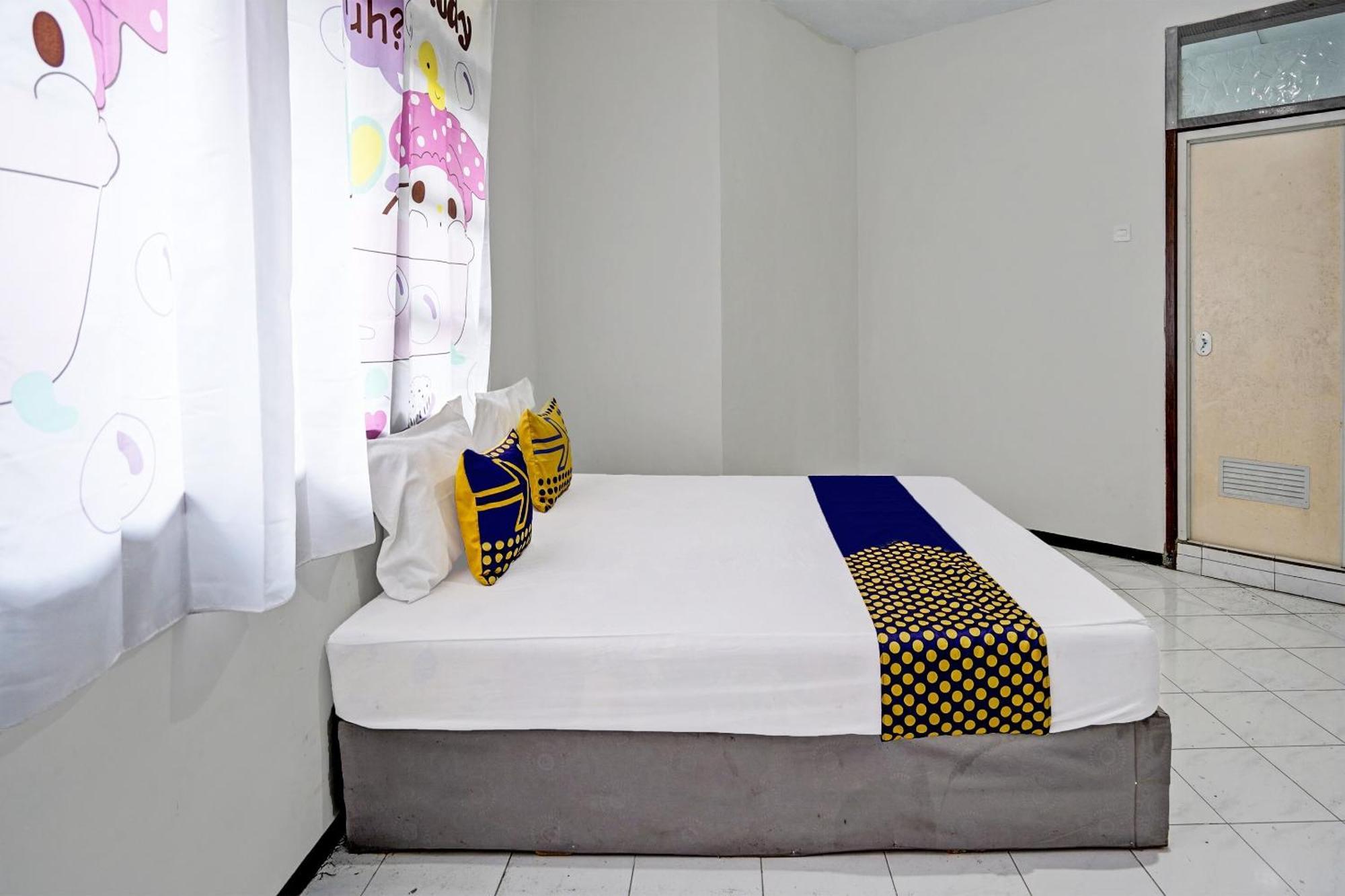 Spot On 92388 Villa Segi Delapan Prigen Luaran gambar