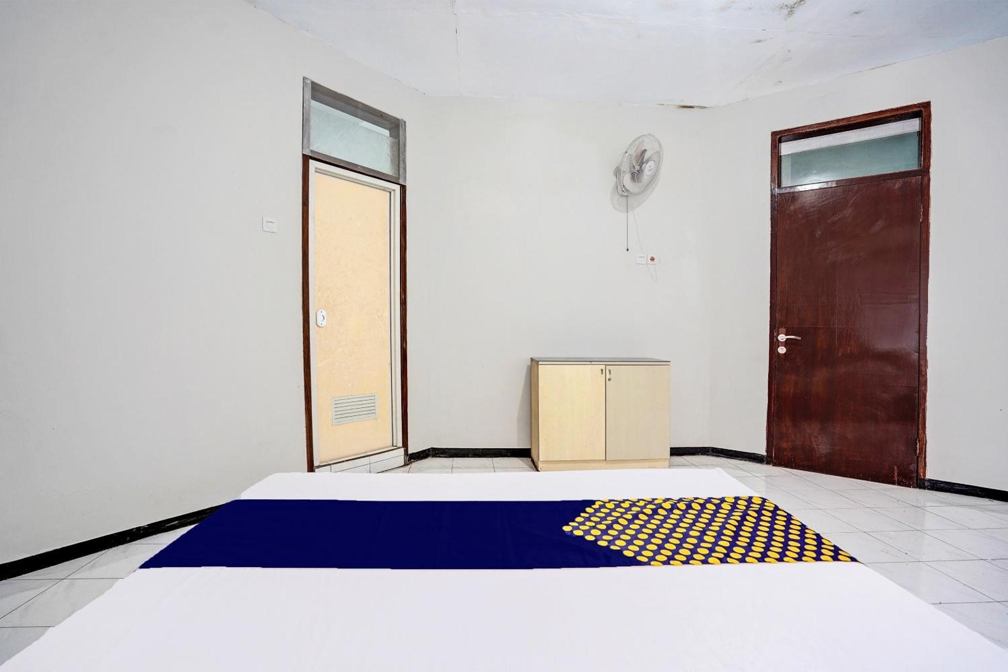 Spot On 92388 Villa Segi Delapan Prigen Luaran gambar