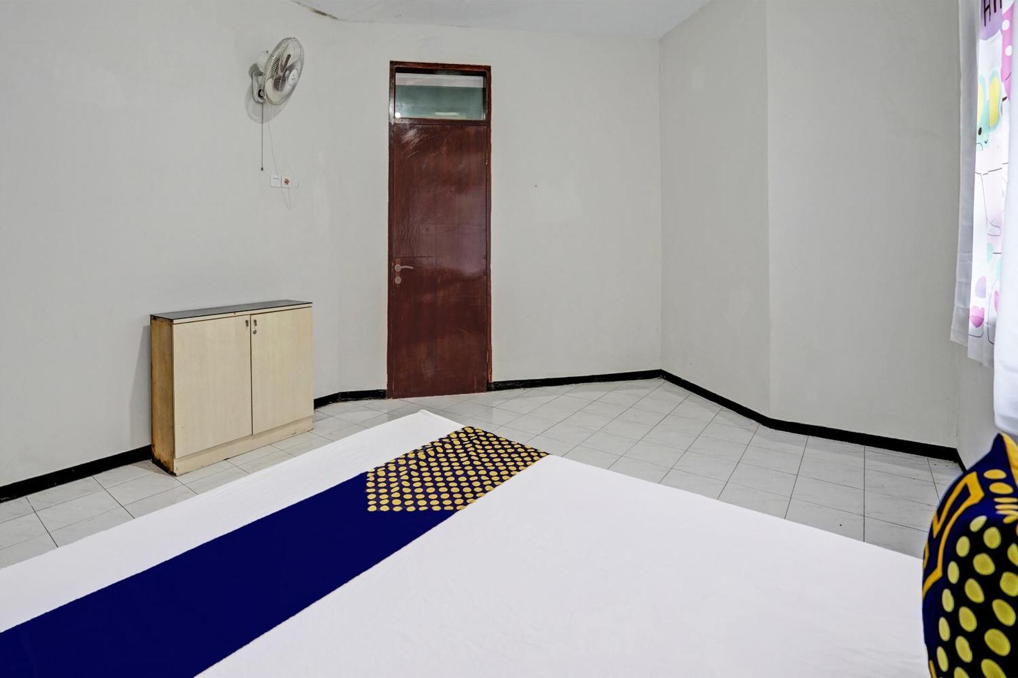 Spot On 92388 Villa Segi Delapan Prigen Luaran gambar