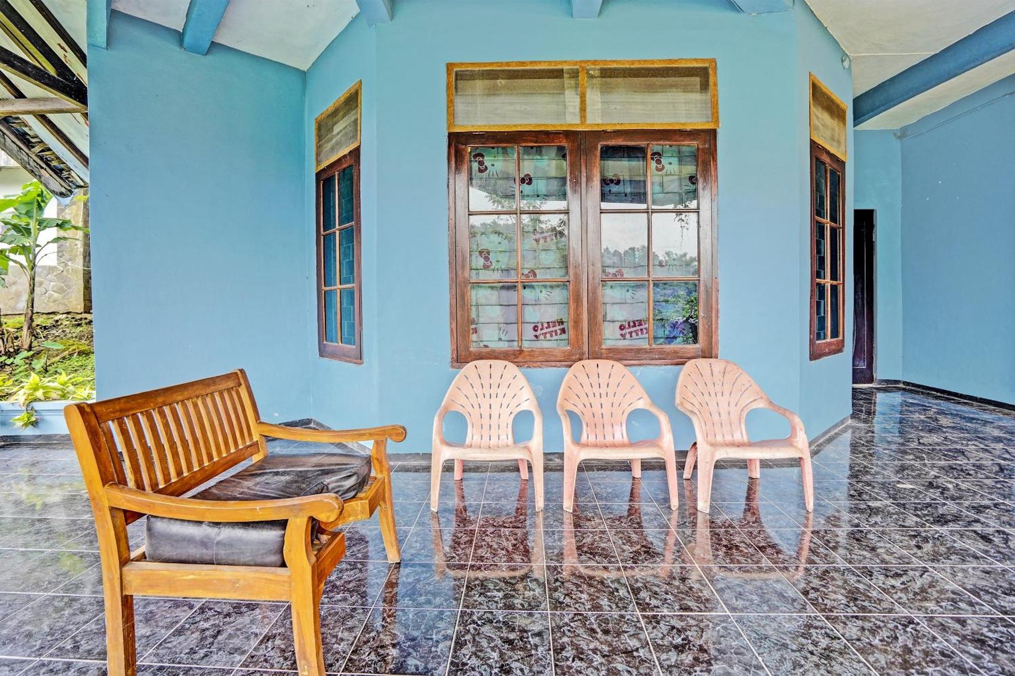 Spot On 92388 Villa Segi Delapan Prigen Luaran gambar