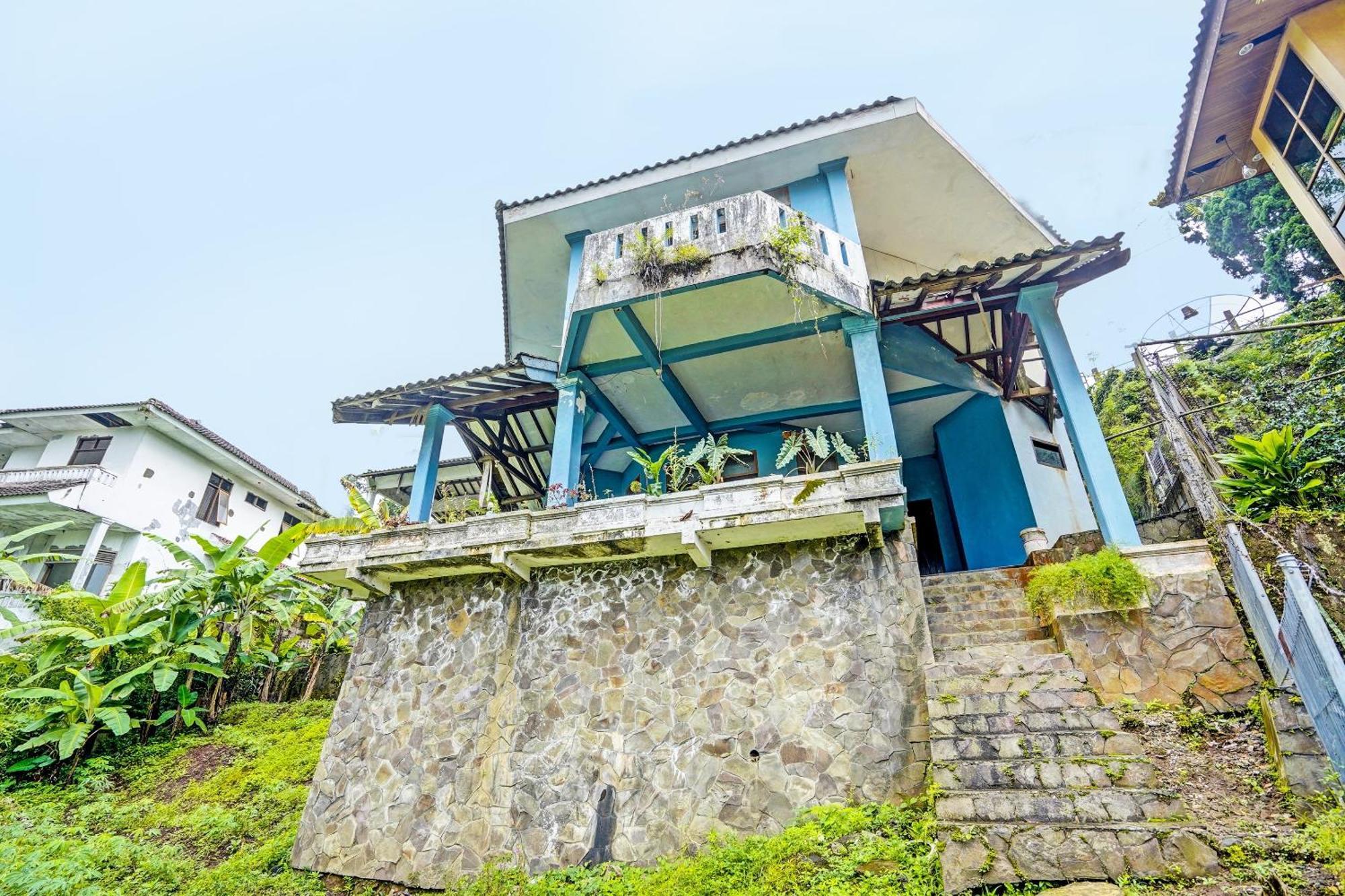 Spot On 92388 Villa Segi Delapan Prigen Luaran gambar