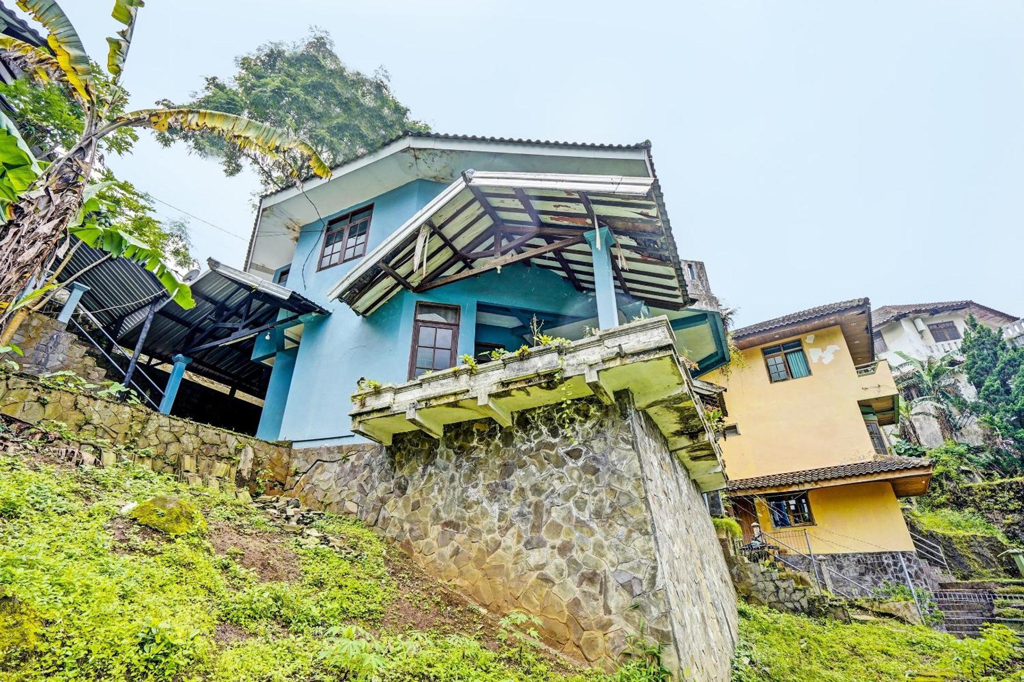 Spot On 92388 Villa Segi Delapan Prigen Luaran gambar